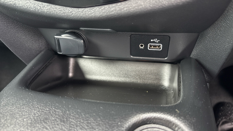 Nissan Juke 1.0 DiG-T 114 N-Connecta 5dr DCT Petrol Hatchback